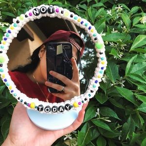 Kawaii Vanity Mirror (Retractable)